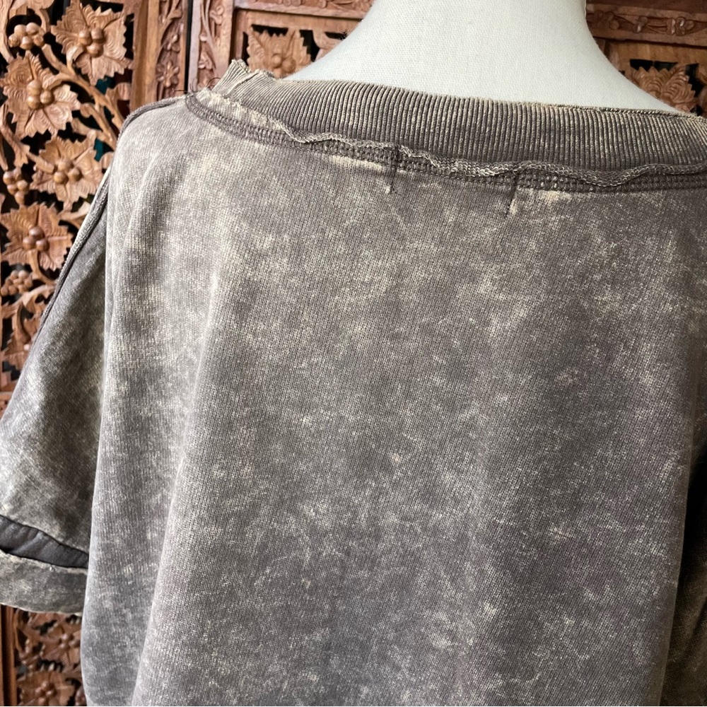 Zenana Acid Washed Brown  Short Sleeve Sweatshirt Terry Knot Pull Over - Picture 7 of 8